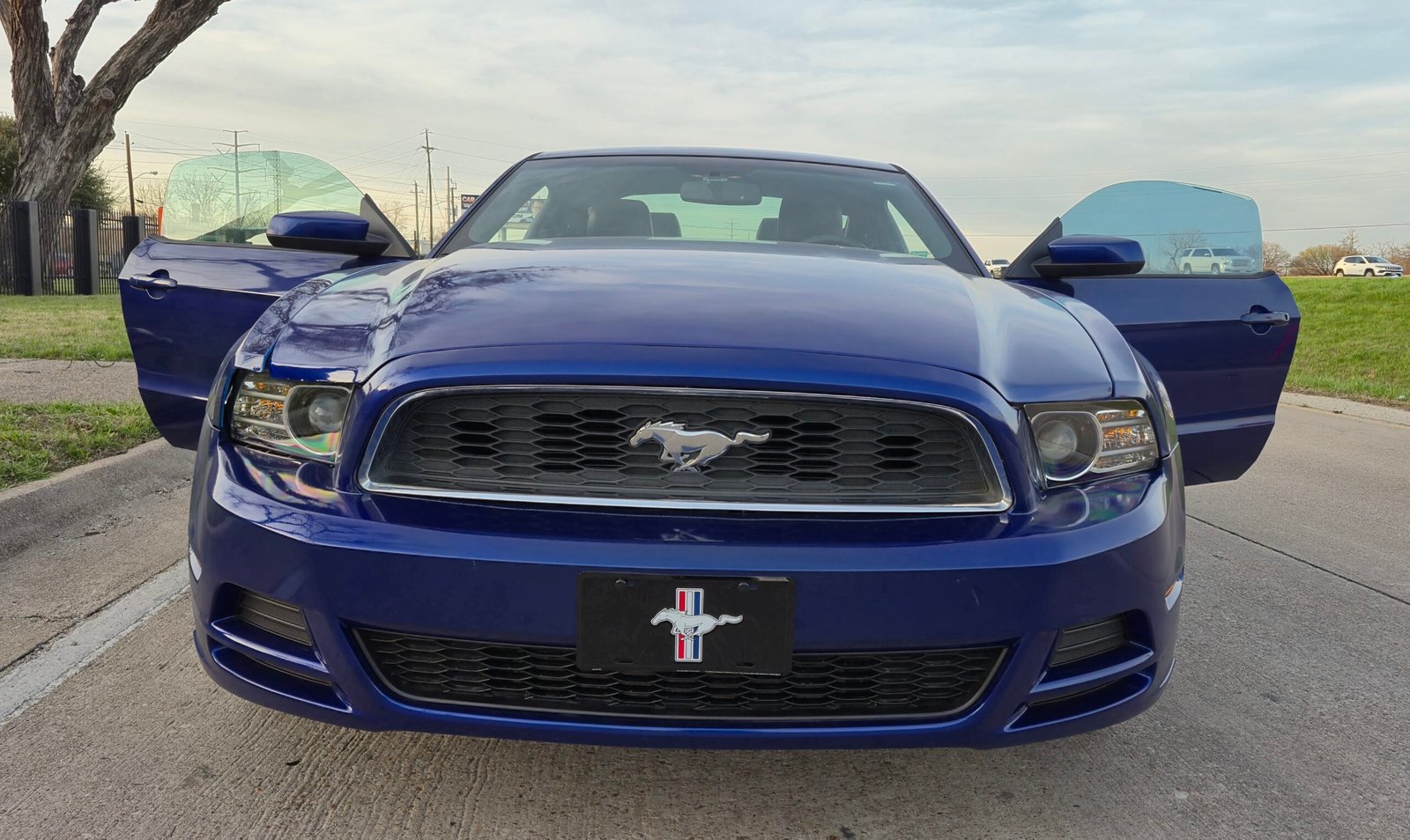 2014 Ford mustang Premium Coupe 2D - Image 3