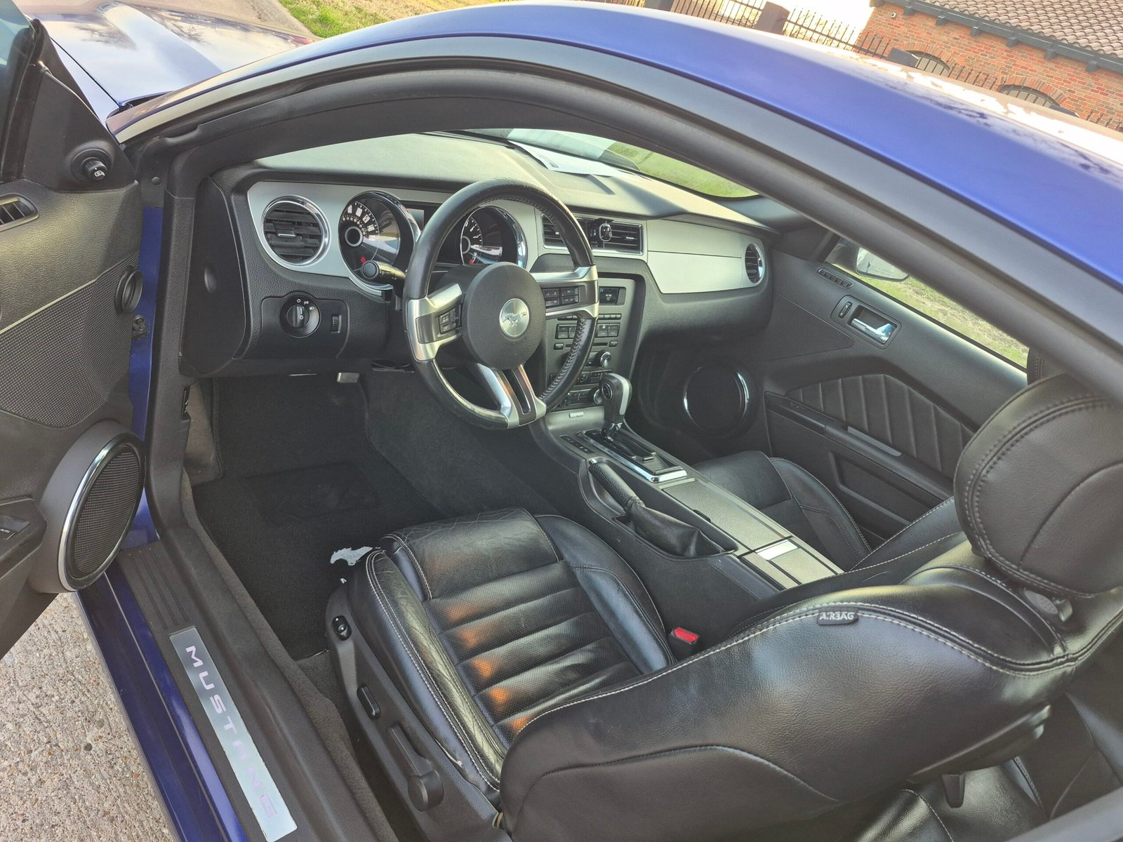 2014 Ford mustang Premium Coupe 2D - Image 11