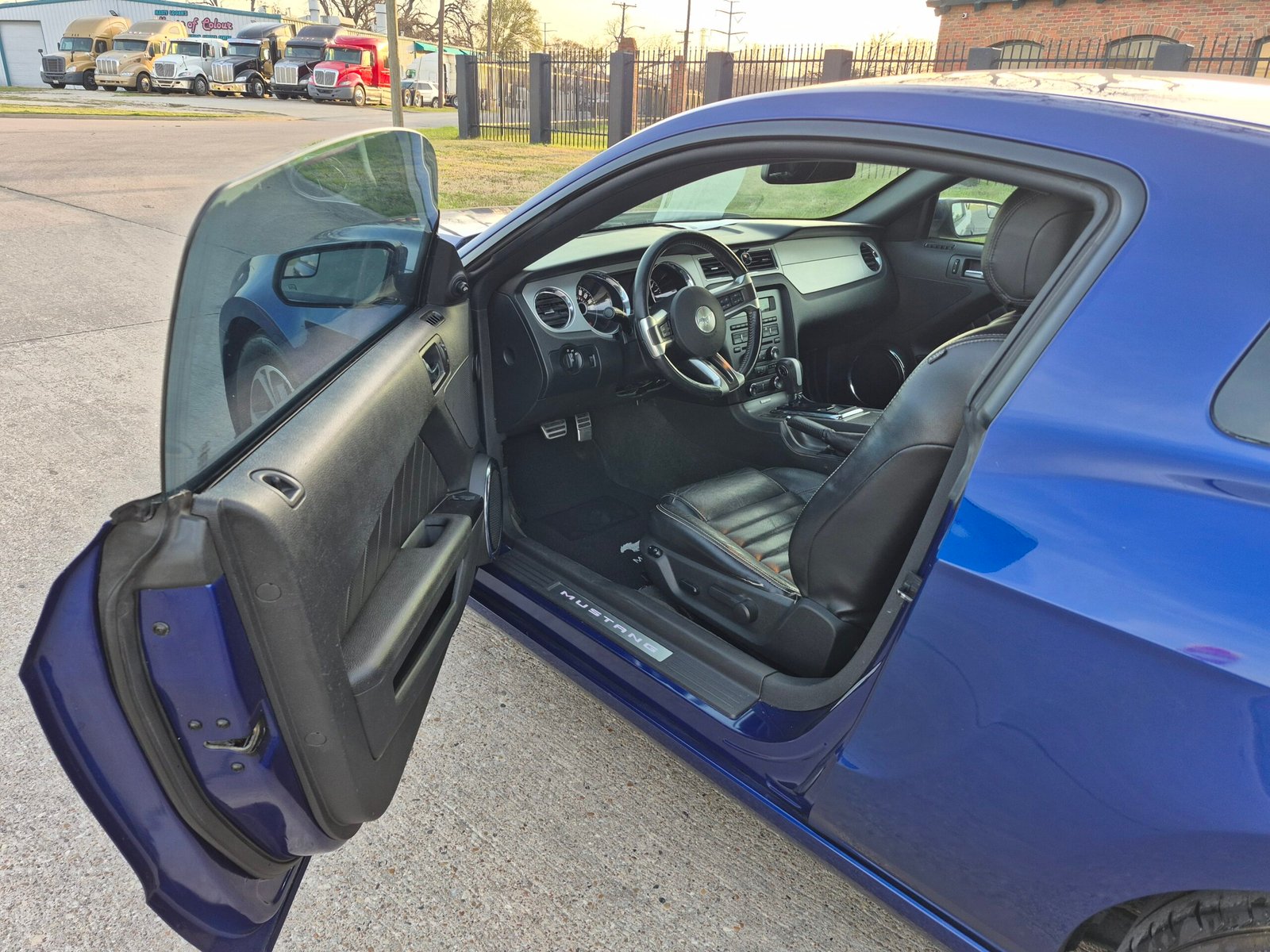 2014 Ford mustang Premium Coupe 2D - Image 12
