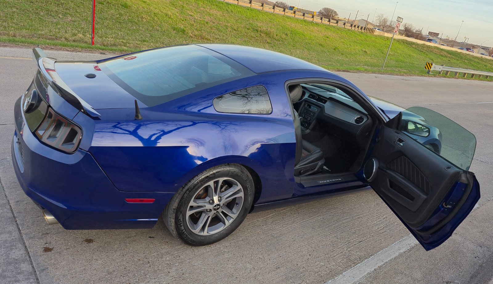2014 Ford mustang Premium Coupe 2D - Image 2