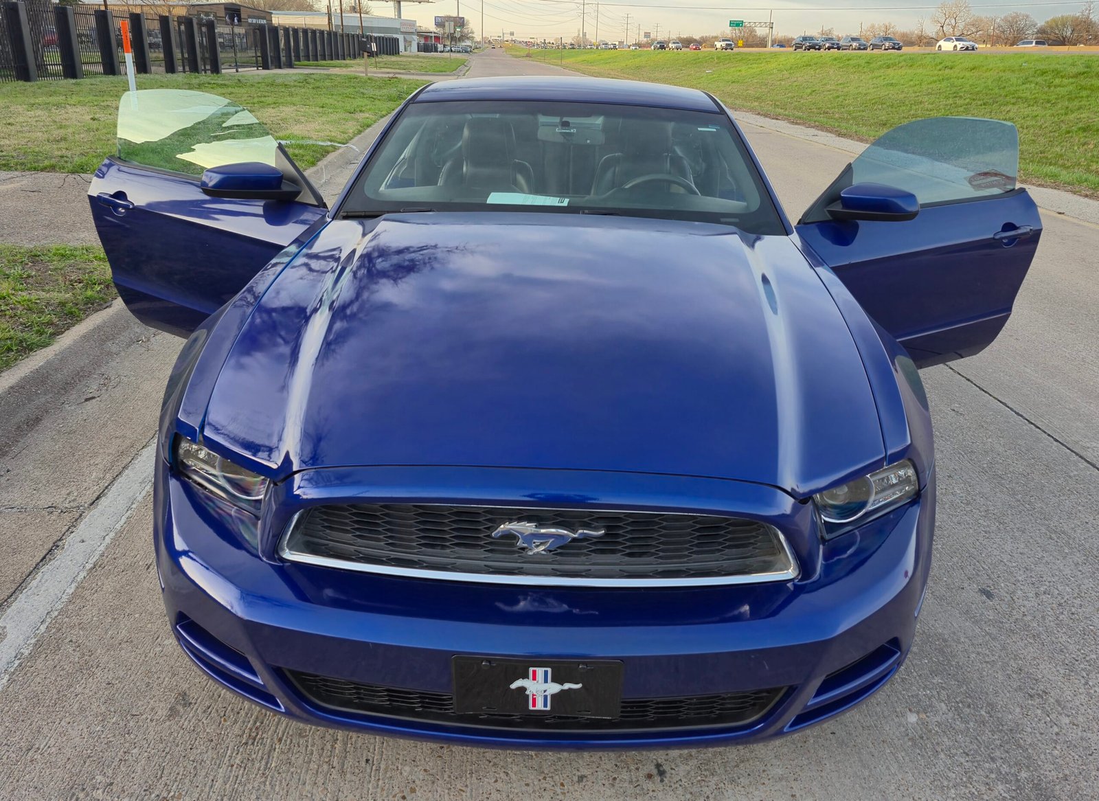 2014 Ford mustang Premium Coupe 2D - Image 6