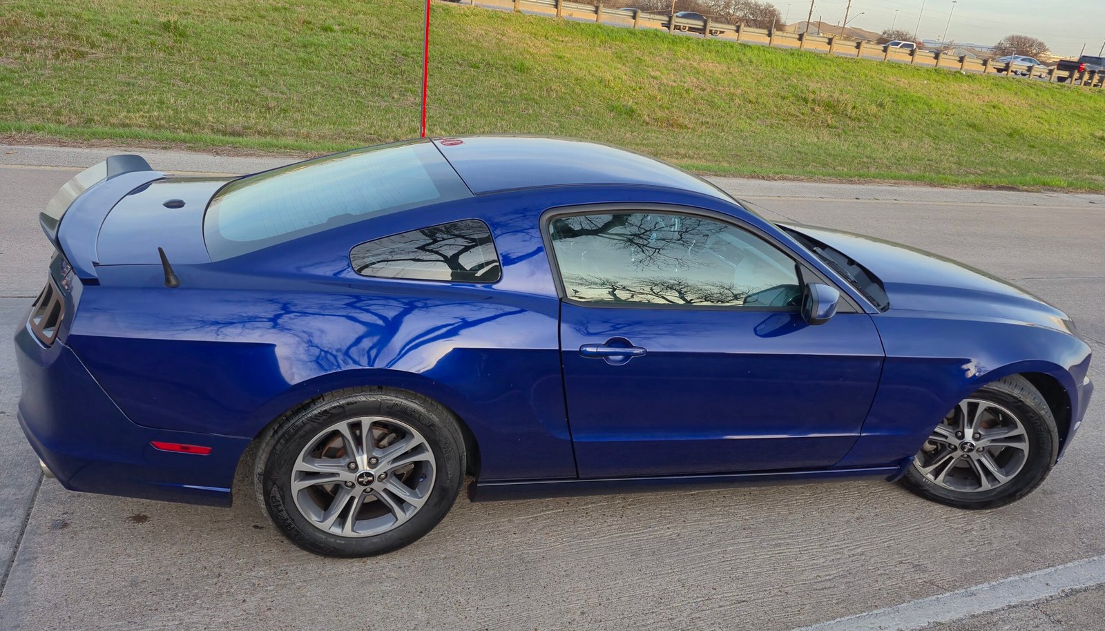 2014 Ford mustang Premium Coupe 2D - Image 8