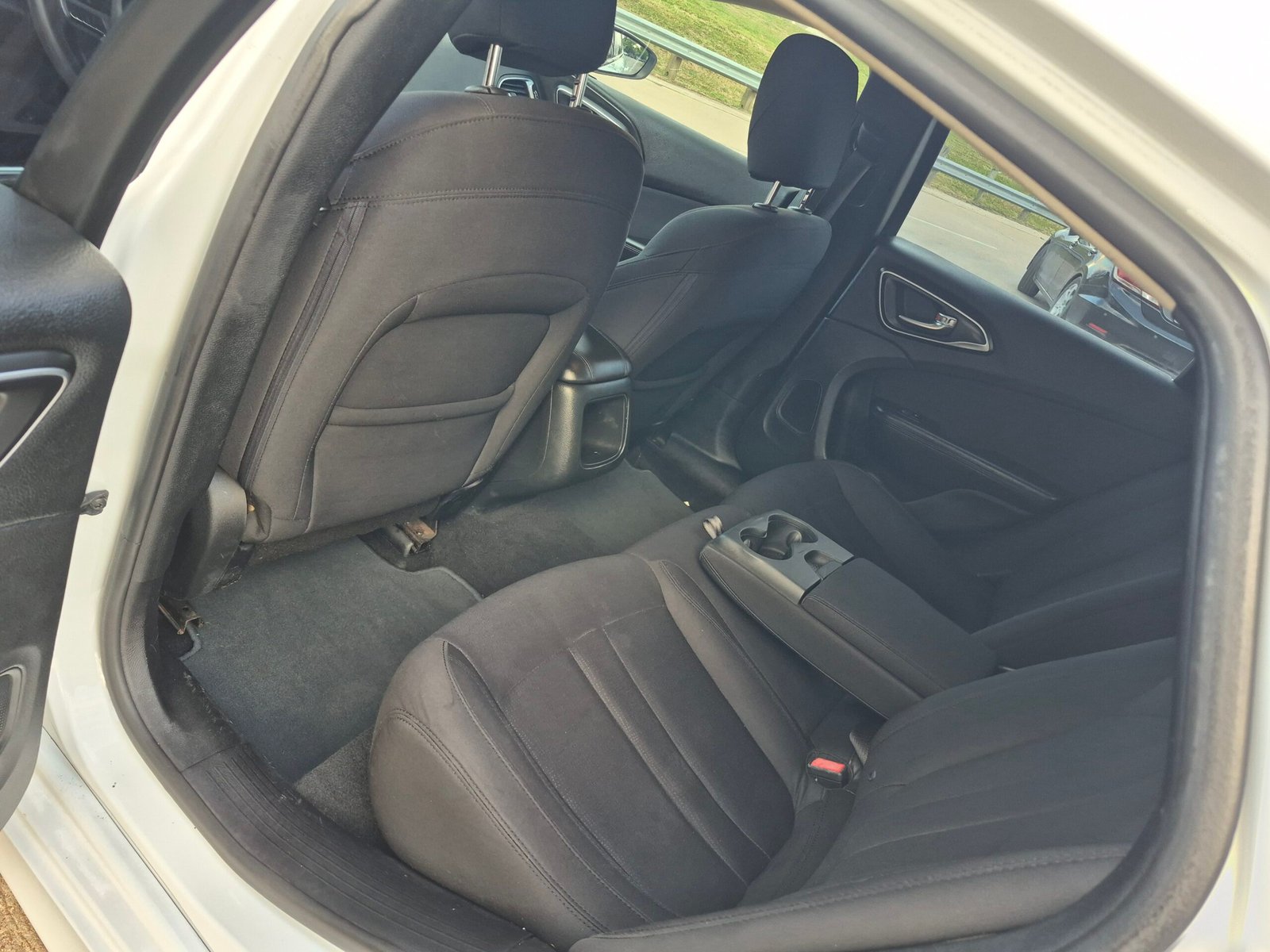 2015 Chrysler 200 limited Sedan 4D - Image 13