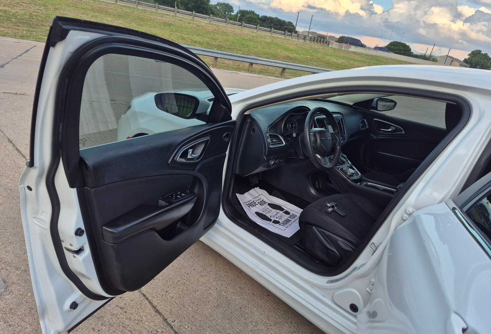 2015 Chrysler 200 limited Sedan 4D - Image 2